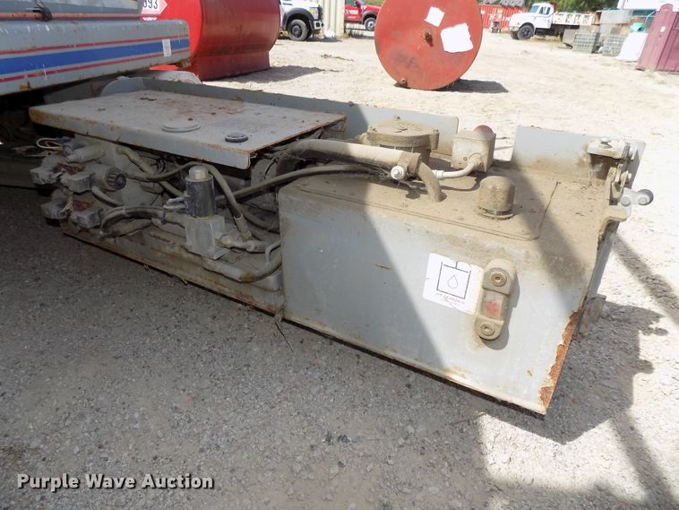 image for item DG2418 Sky Jack SJ4632 scissor lift