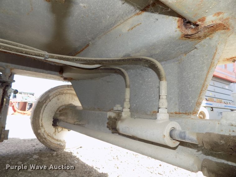 image for item DG2418 Sky Jack SJ4632 scissor lift