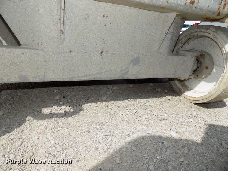 image for item DG2418 Sky Jack SJ4632 scissor lift