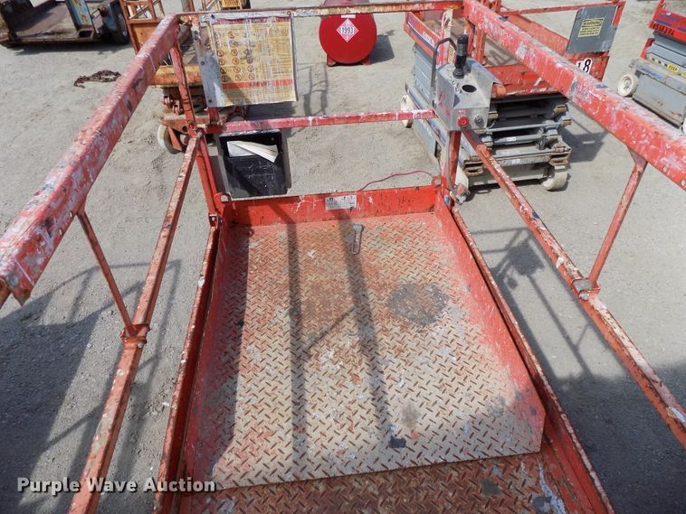 image for item DG2419 2007 Skyjack SJIII 4632 scissor lift