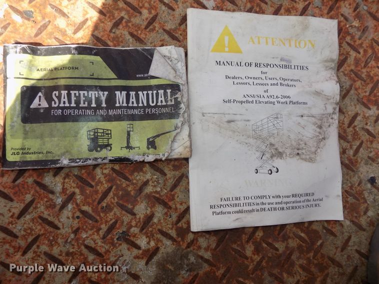 image for item DG2419 2007 Skyjack SJIII 4632 scissor lift