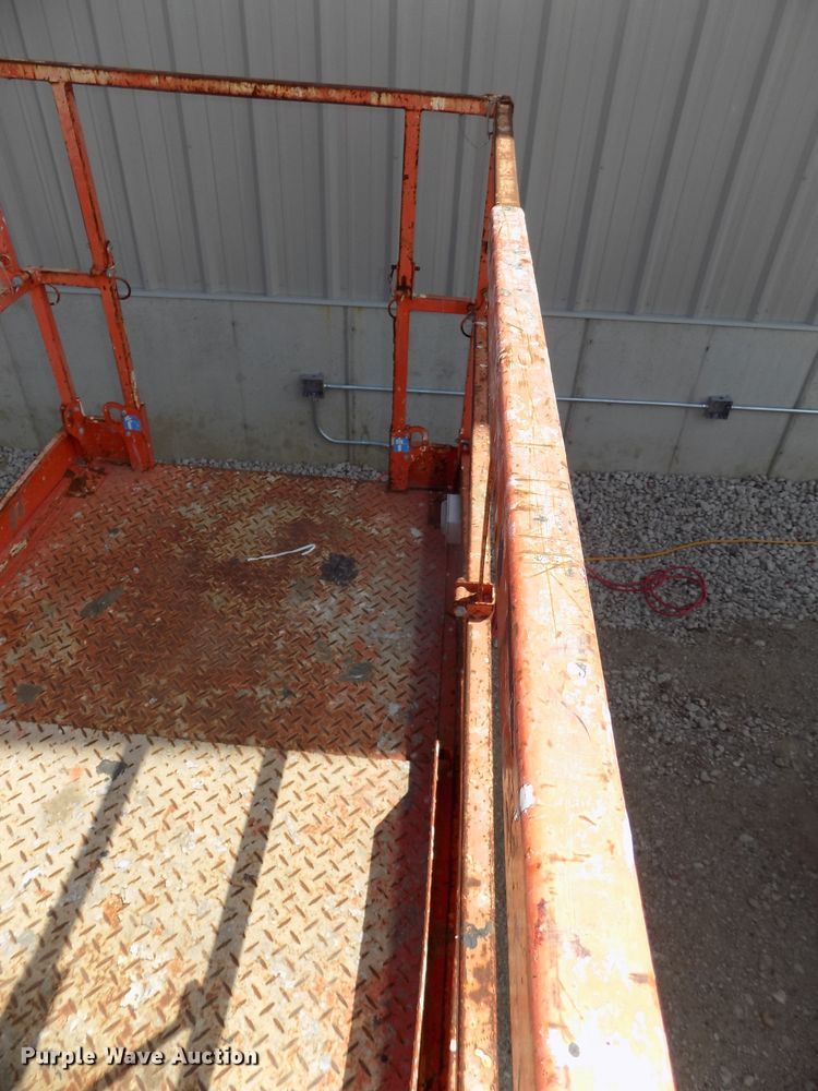 image for item DG2419 2007 Skyjack SJIII 4632 scissor lift