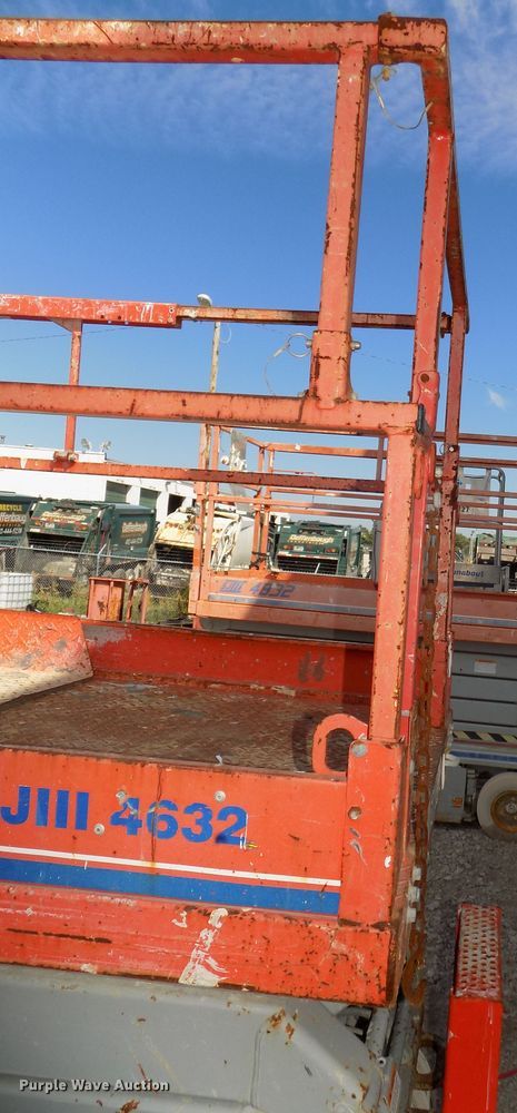image for item DG2419 2007 Skyjack SJIII 4632 scissor lift