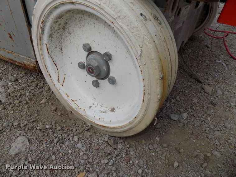 image for item DG2419 2007 Skyjack SJIII 4632 scissor lift