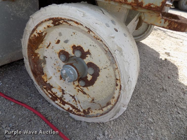 image for item DG2419 2007 Skyjack SJIII 4632 scissor lift