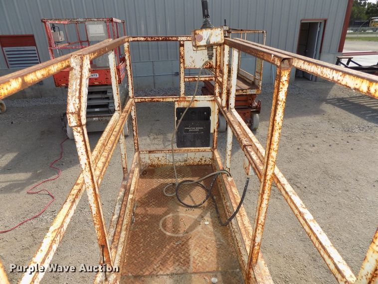 image for item DG2420 Snorkel SL20 scissor lift