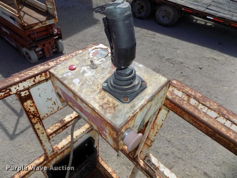 image for item DG2420 Snorkel SL20 scissor lift