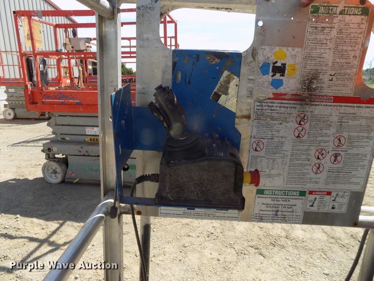 image for item DG2422 2008 Genie GR20 vertical lift