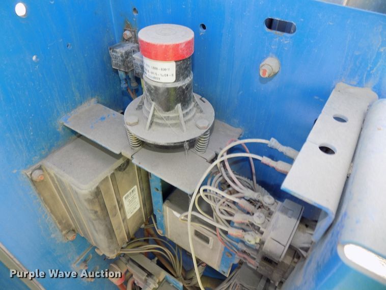 image for item DG2422 2008 Genie GR20 vertical lift