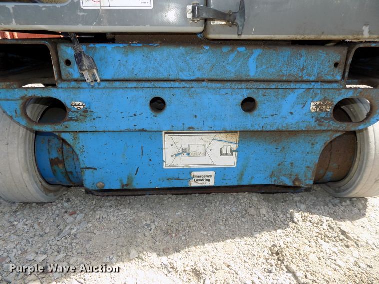 image for item DG2422 2008 Genie GR20 vertical lift