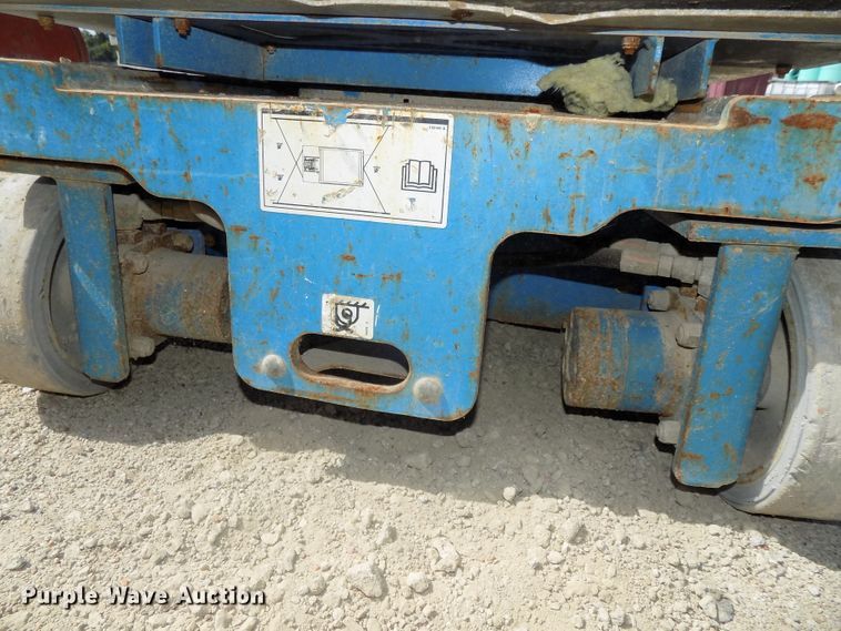 image for item DG2422 2008 Genie GR20 vertical lift