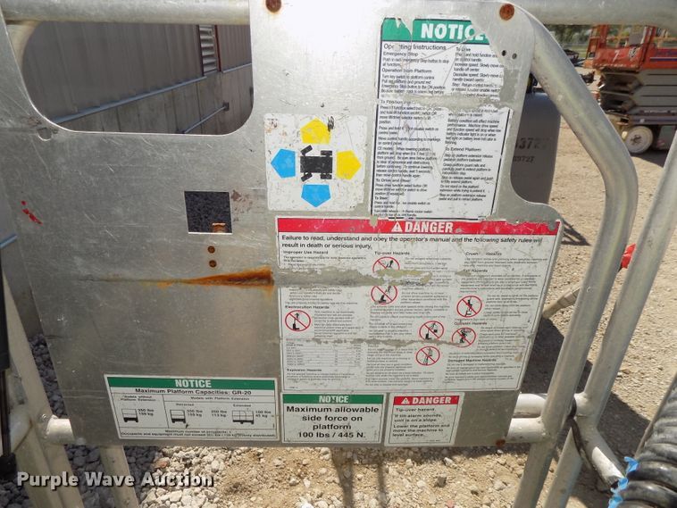 image for item DG2423 2007 Genie GR20 vertical lift