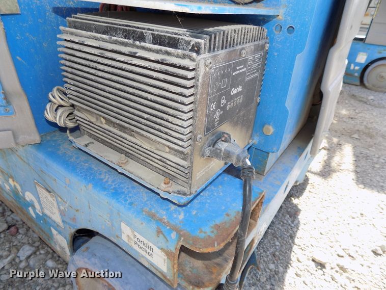 image for item DG2423 2007 Genie GR20 vertical lift