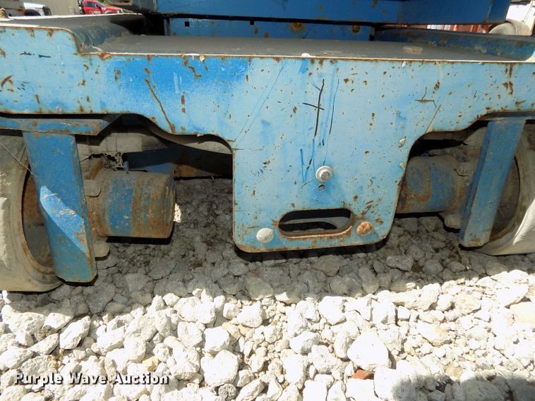 image for item DG2423 2007 Genie GR20 vertical lift