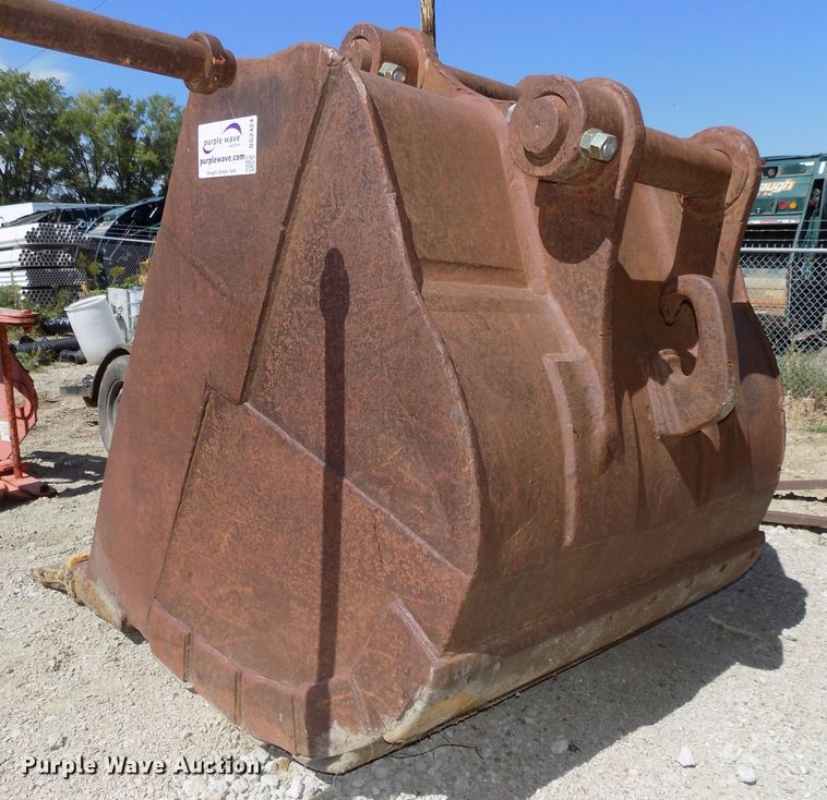 image for item DG2424 Hitachi 48"W bucket