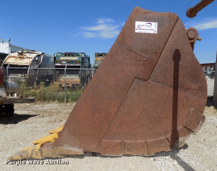 image for item DG2424 Hitachi 48"W bucket