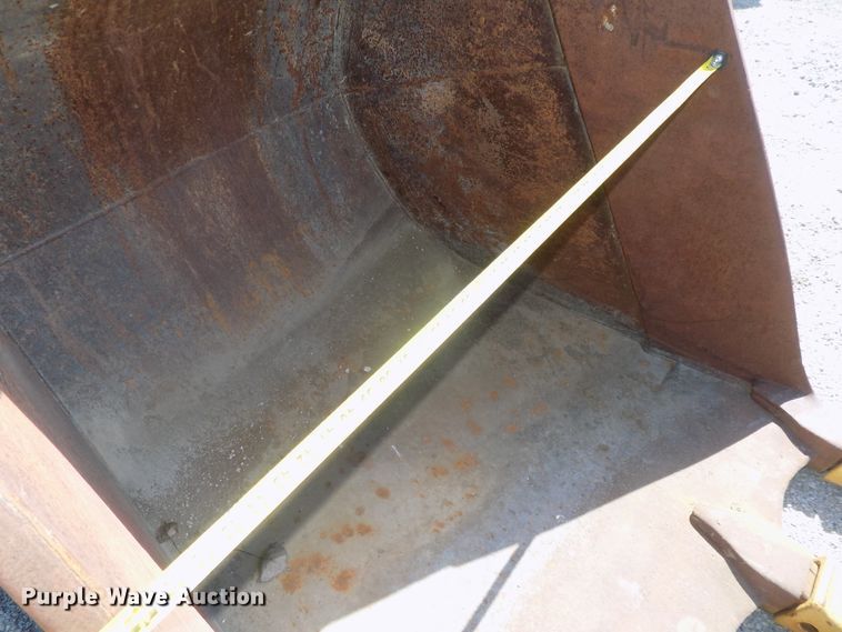 image for item DG2424 Hitachi 48"W bucket