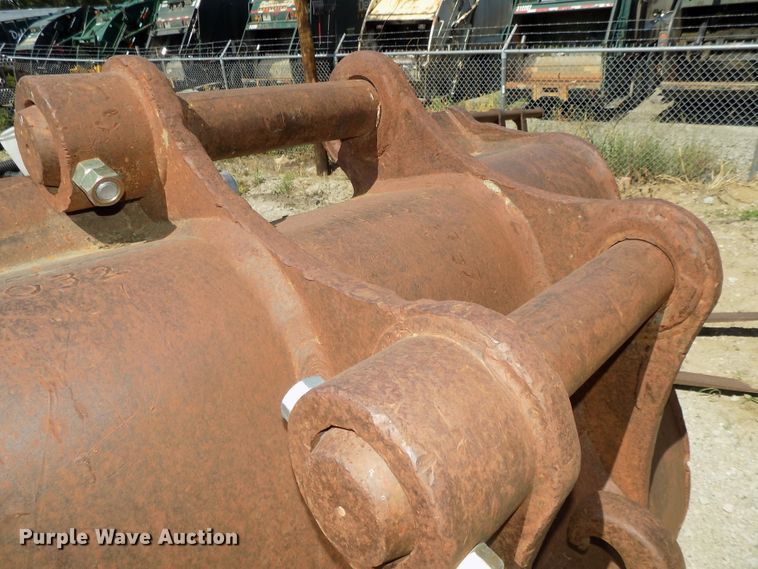 image for item DG2424 Hitachi 48"W bucket