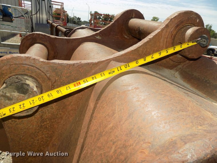 image for item DG2424 Hitachi 48"W bucket