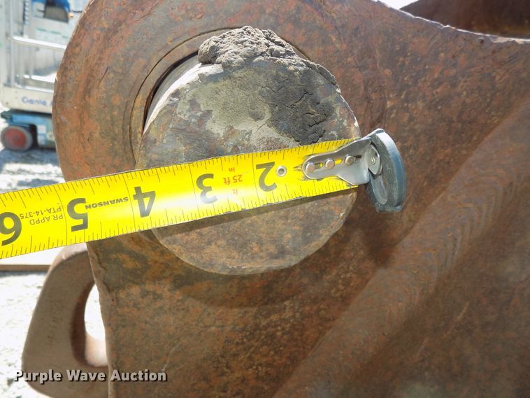 image for item DG2424 Hitachi 48"W bucket