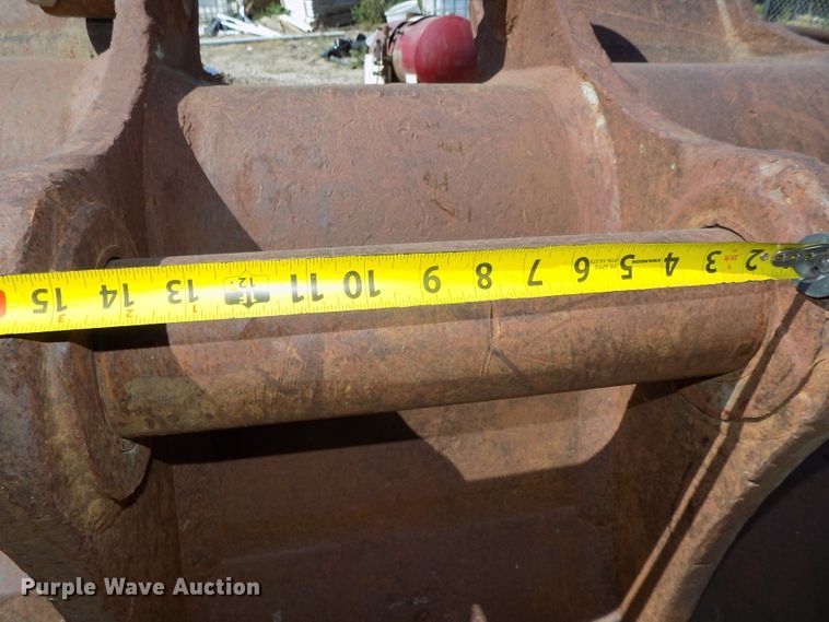 image for item DG2424 Hitachi 48"W bucket