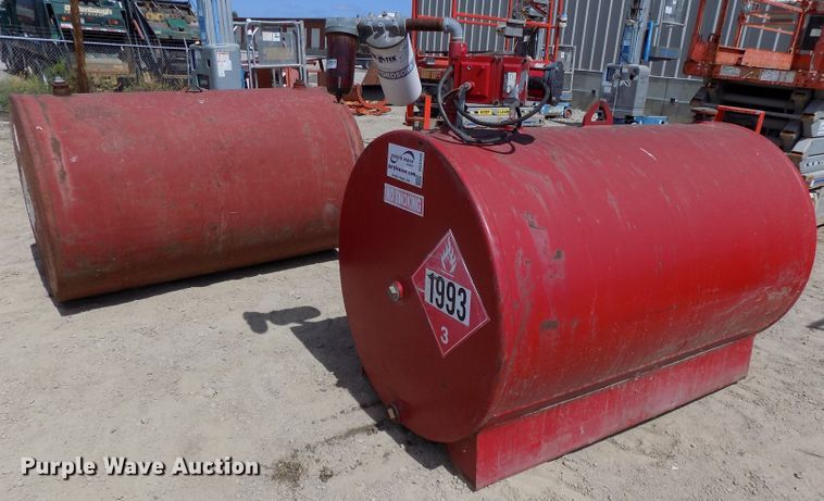 image for item DG2426 (2) fuel tanks