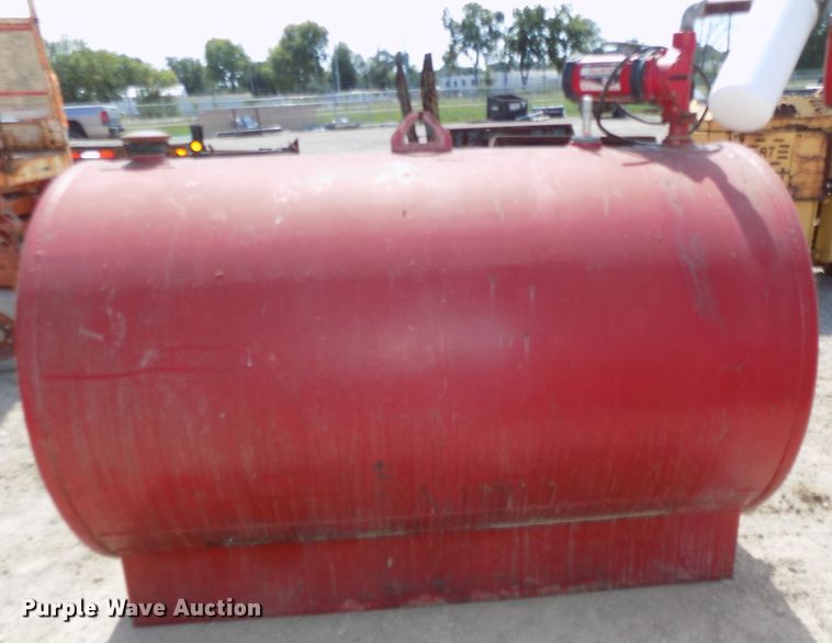 image for item DG2426 (2) fuel tanks