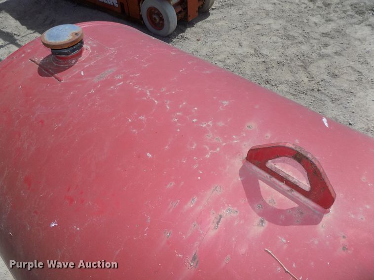 image for item DG2426 (2) fuel tanks