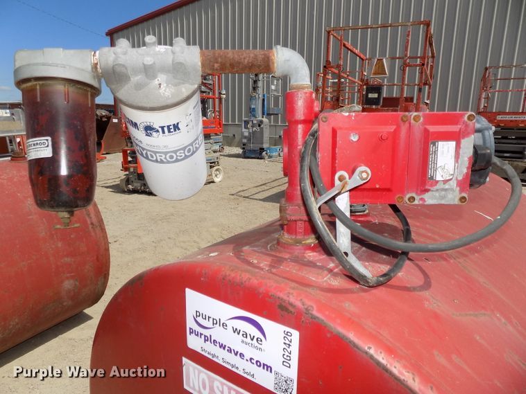 image for item DG2426 (2) fuel tanks