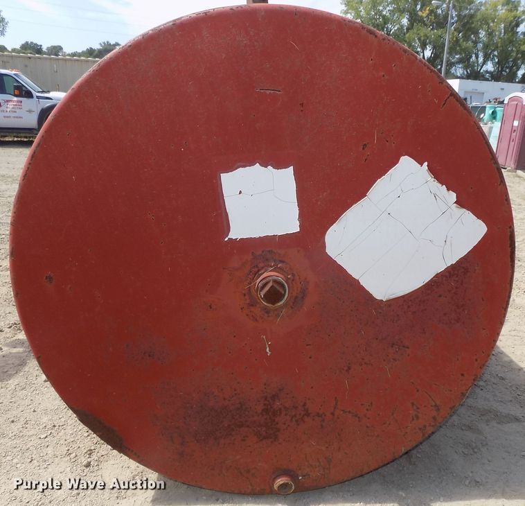 image for item DG2426 (2) fuel tanks