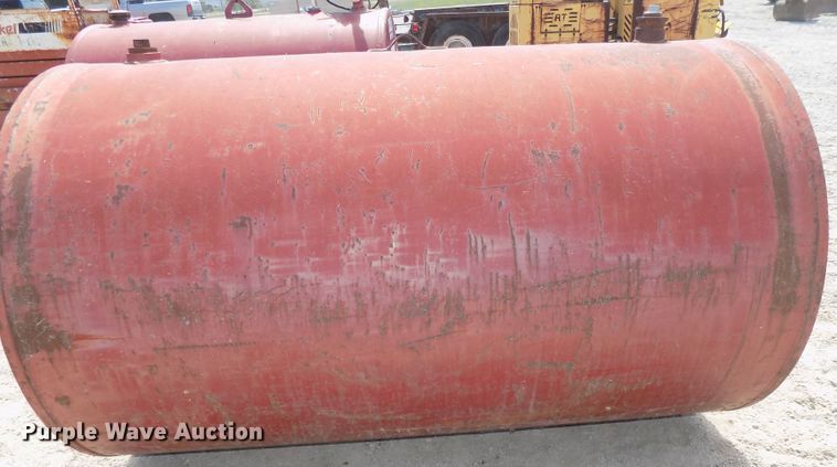 image for item DG2426 (2) fuel tanks