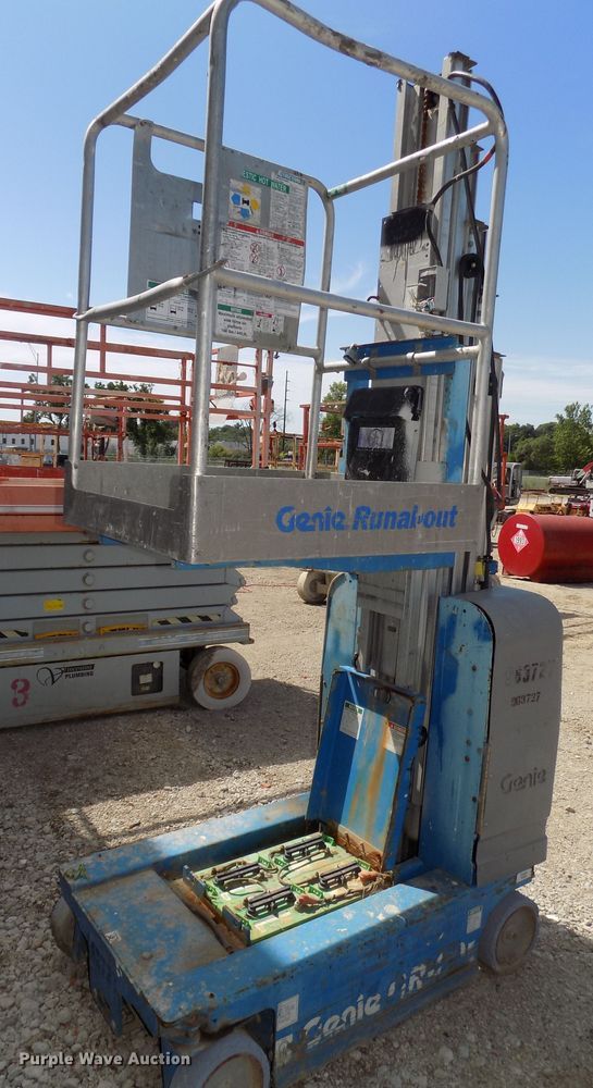 image for item DG2427 2007 Genie GR20 vertical lift