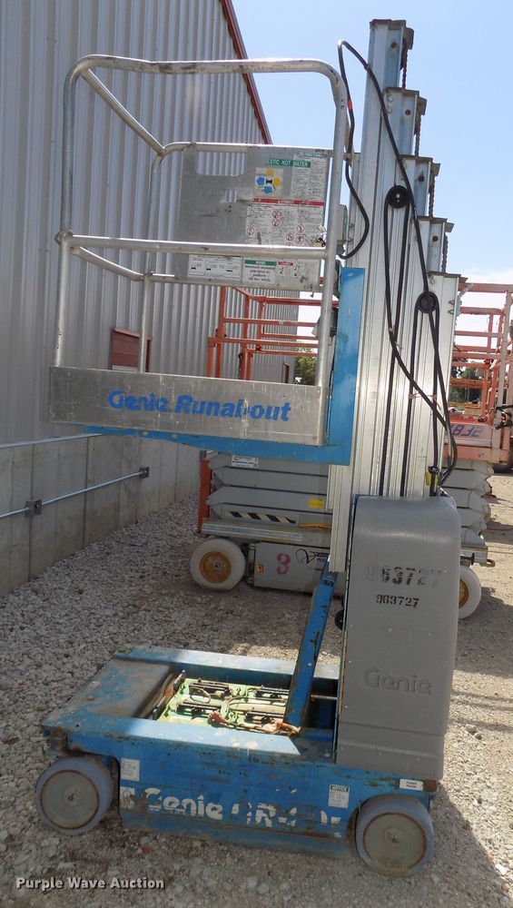 image for item DG2427 2007 Genie GR20 vertical lift