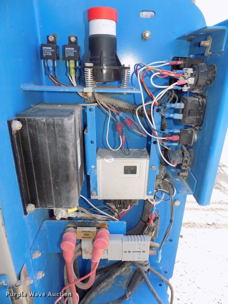 image for item DG2427 2007 Genie GR20 vertical lift