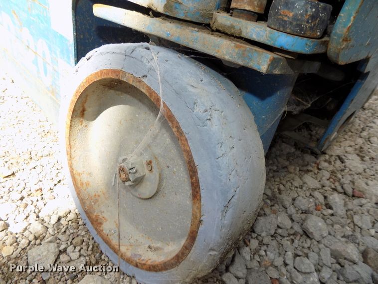 image for item DG2427 2007 Genie GR20 vertical lift