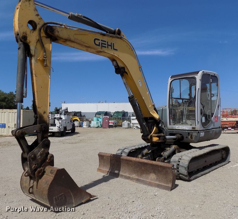 image for item DG2428 2006 Gehl G8003 RD mini excavator