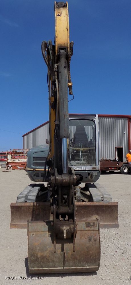 image for item DG2428 2006 Gehl G8003 RD mini excavator