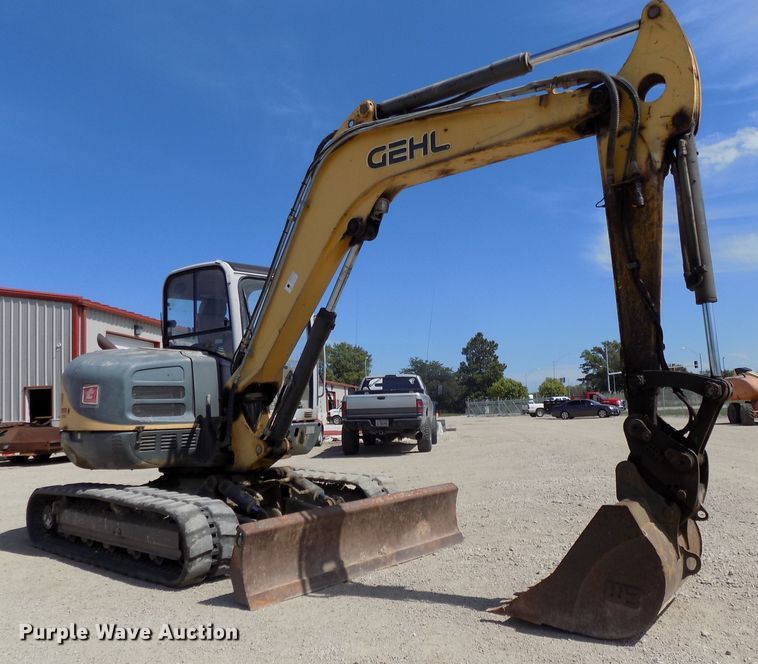 image for item DG2428 2006 Gehl G8003 RD mini excavator