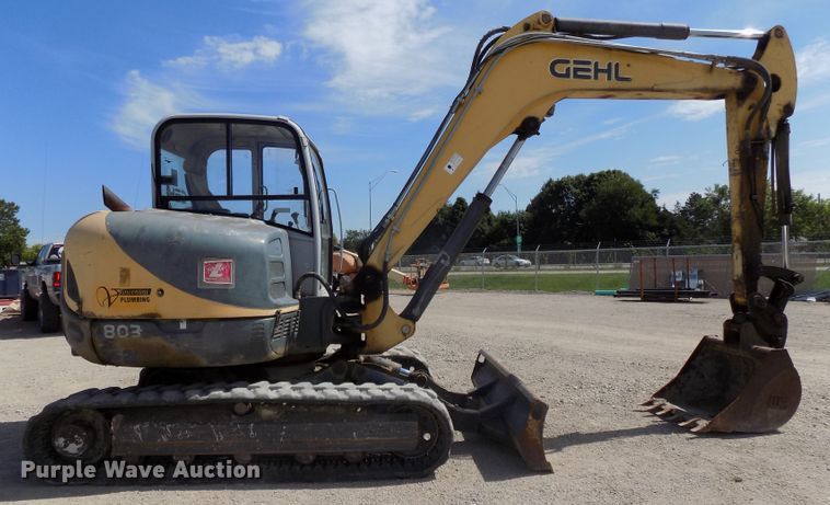image for item DG2428 2006 Gehl G8003 RD mini excavator