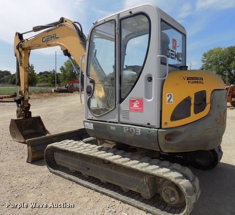 image for item DG2428 2006 Gehl G8003 RD mini excavator