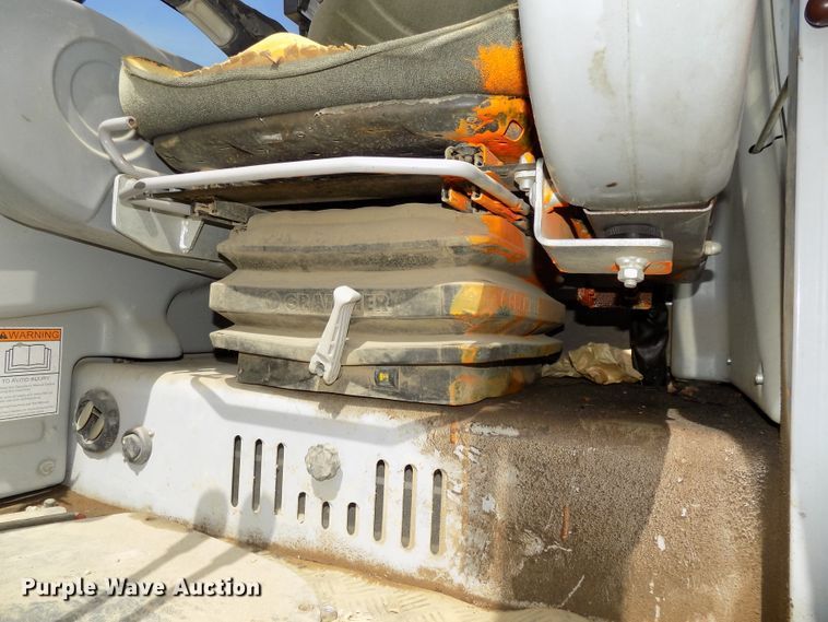 image for item DG2428 2006 Gehl G8003 RD mini excavator