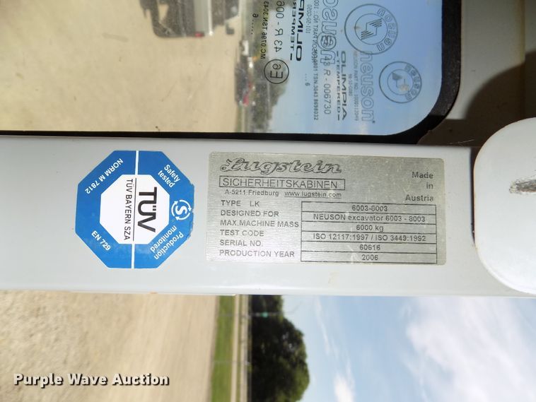 image for item DG2428 2006 Gehl G8003 RD mini excavator