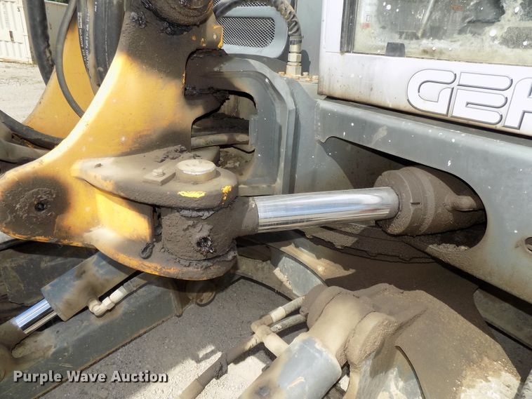 image for item DG2428 2006 Gehl G8003 RD mini excavator