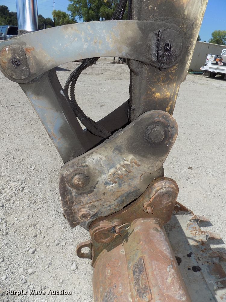 image for item DG2428 2006 Gehl G8003 RD mini excavator