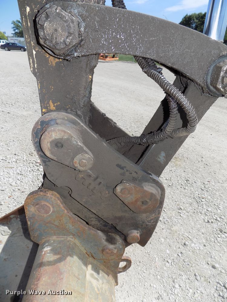 image for item DG2428 2006 Gehl G8003 RD mini excavator