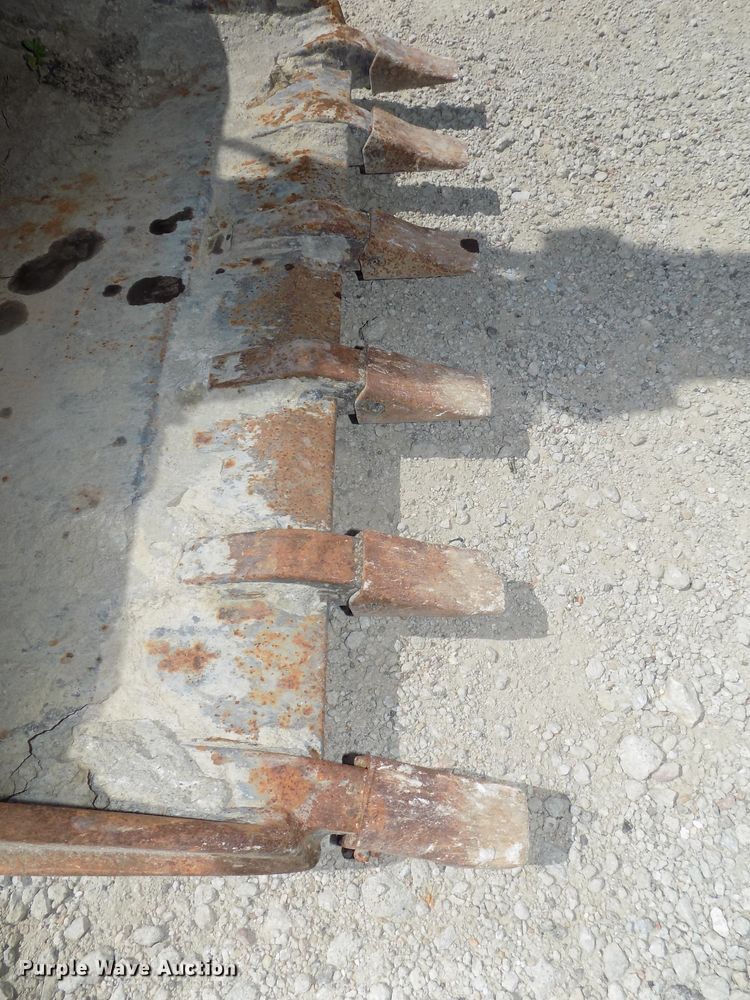 image for item DG2428 2006 Gehl G8003 RD mini excavator