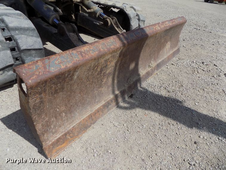 image for item DG2428 2006 Gehl G8003 RD mini excavator