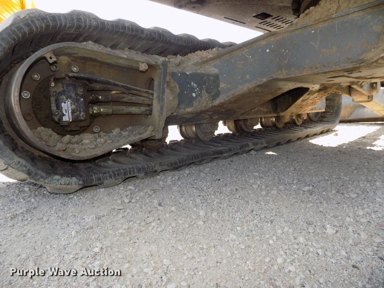 image for item DG2428 2006 Gehl G8003 RD mini excavator