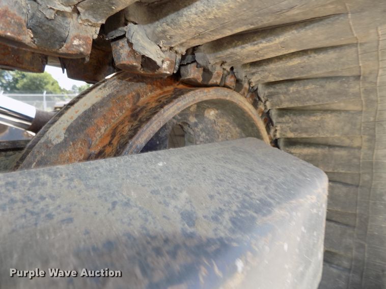 image for item DG2428 2006 Gehl G8003 RD mini excavator