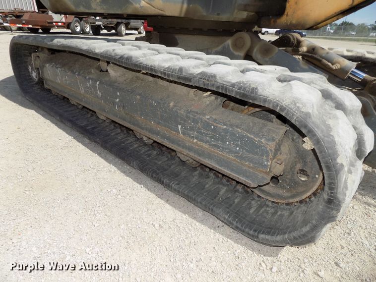 image for item DG2428 2006 Gehl G8003 RD mini excavator